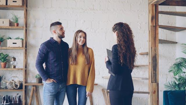 3 people talking